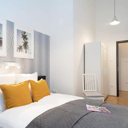 Ultra Central Large Stylish Apartment Budapest Exterior foto
